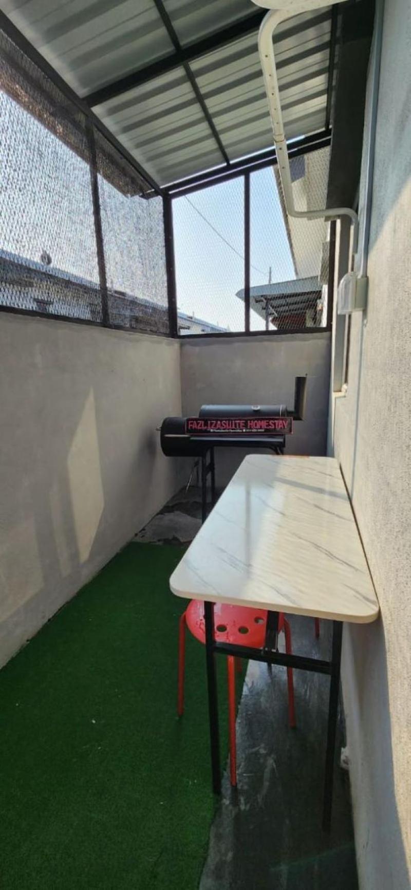 Fazlizasuite Homestay @ Teluk Kemang-Muslim Preferred Port Dickson Exterior photo