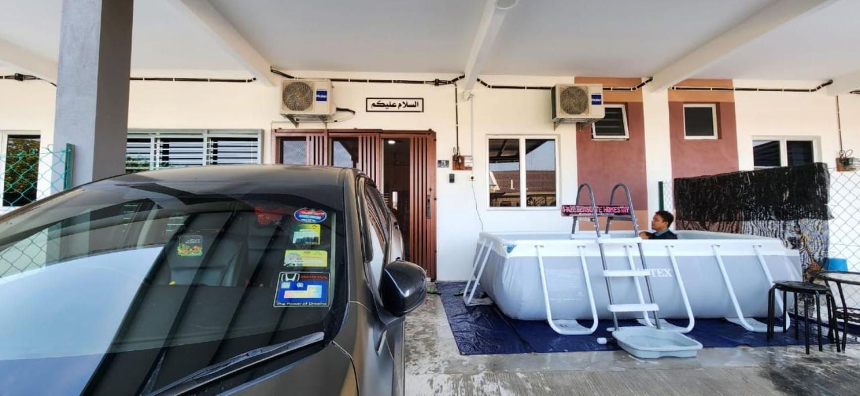 Fazlizasuite Homestay @ Teluk Kemang-Muslim Preferred Port Dickson Exterior photo